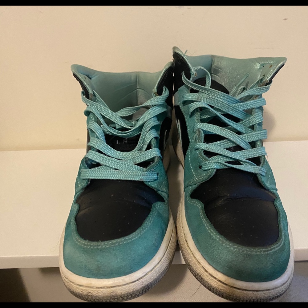 Nike Jordan 1s. GS size 5.5. Woman’s size 7